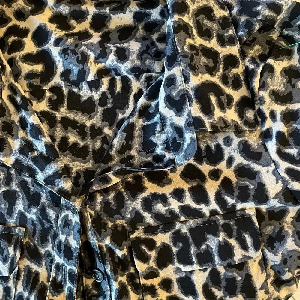 BCBGMaxAzria Leopard Print Button Up Top
Size S. - Picture 5 of 5